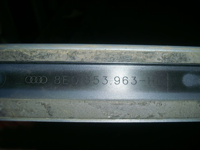 AUDI A4 - 8E - 2001-2005 - lišta dveří