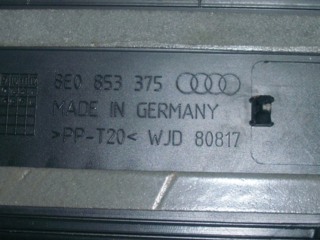 AUDI A4 - 8E - 2001-2005 - plast prahu