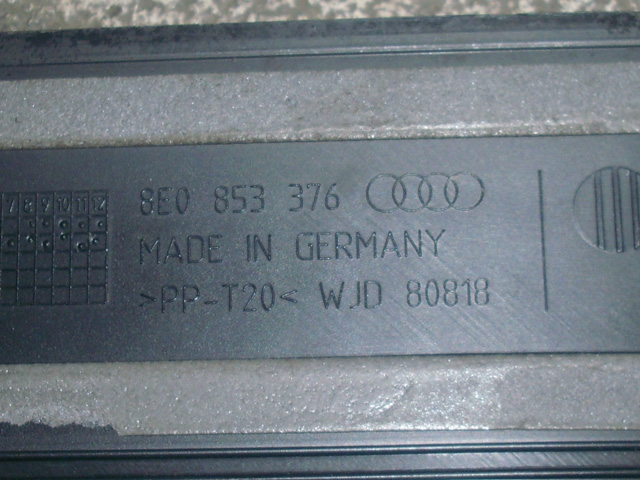 AUDI A4 - 8E - 2001-2005 - plast prahu