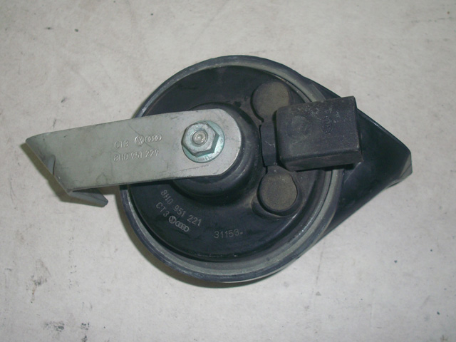 AUDI A4 CABRIO 2002-2006 - 8H - klakson