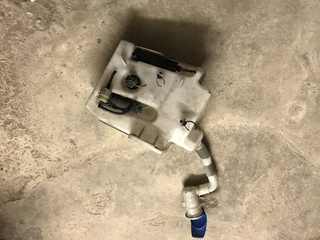 ŠKODA OCTAVIA 2 - 1Z - 2004-2009 - nádobka ostřikovačů (3x motorek) - 1K0955453Q