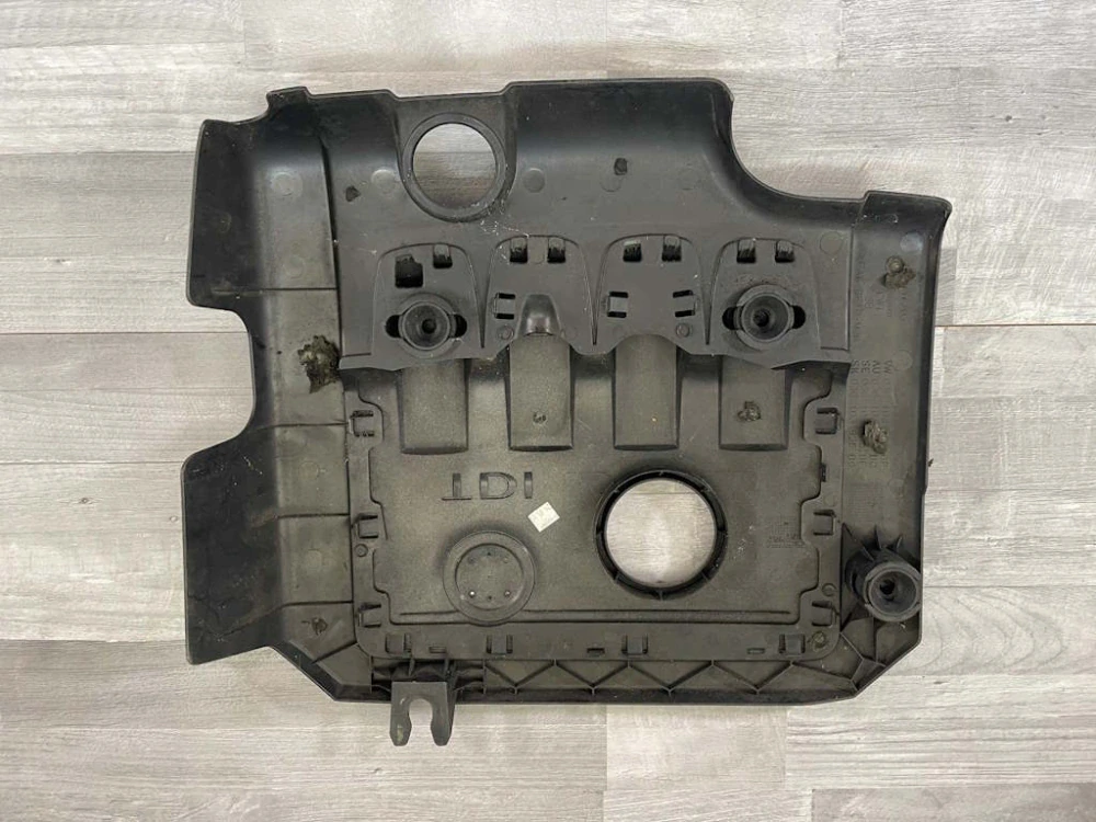 VW PASSAT B6 - 3C - 2005-2010 - kryt motoru TDI