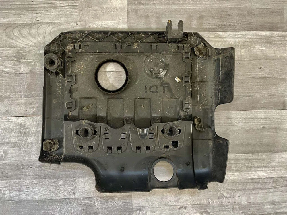 VW PASSAT B6 - 3C - 2005-2010 - kryt motoru TDI