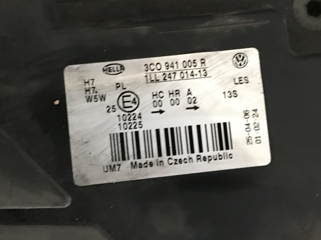 VW PASSAT B6 - 3C - 2005-2010 - světlo LP - ANGLIE