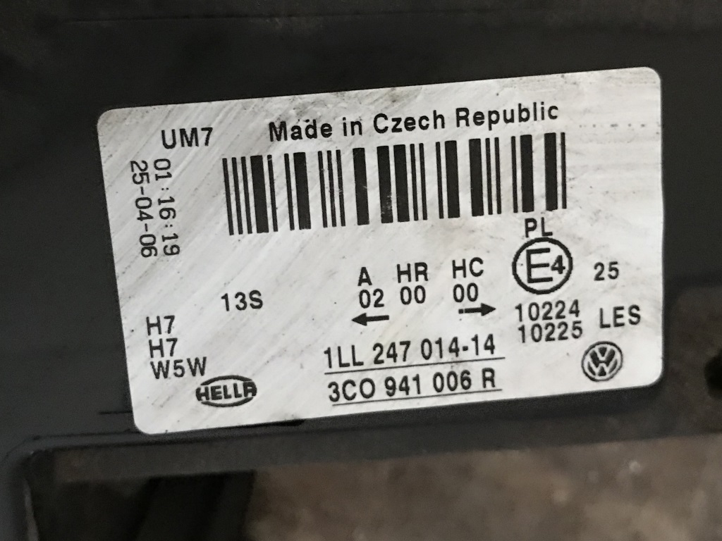 VW PASSAT B6 - 3C - 2005-2010 - světlo PP - ANGLIE