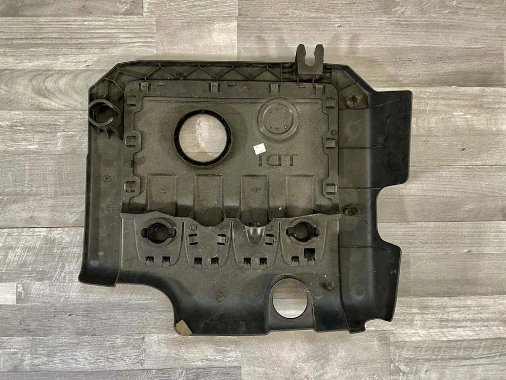 VW PASSAT B6 - 3C - 2005-2010 - kryt motoru TDI