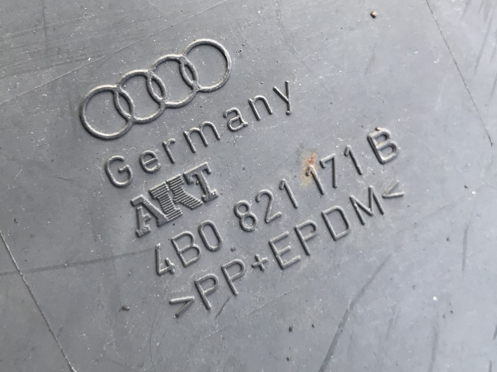 AUDI A6 - 4B - 1997-2001 - nadkolí LP