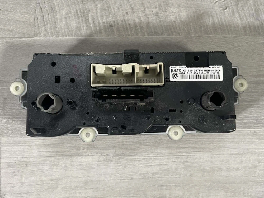 VW GOLF 5 - 1K - 2003-2009 - klima panel - 1K0820047FH
