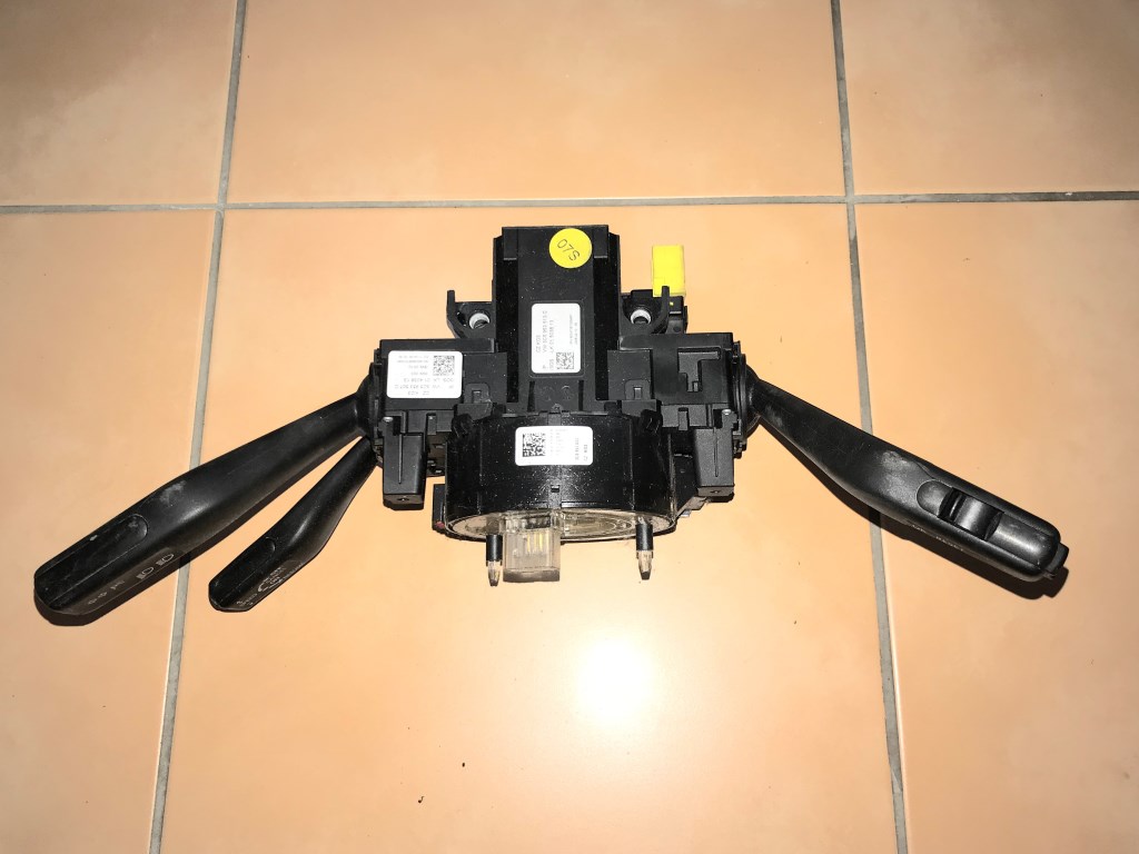 VW PASSAT B6 - 3C - 2005-2010 - páčky pod volant - TEMPOMAT