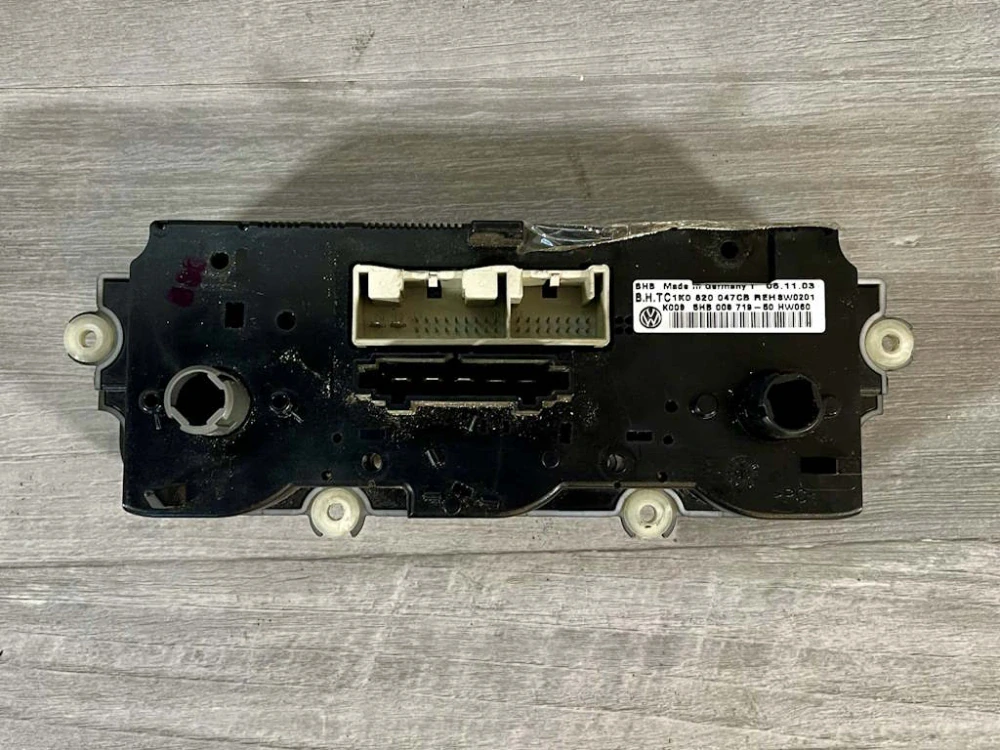 VW TOURA0N - 1T - 2003-2010 - klima panel - 1K0820047CB