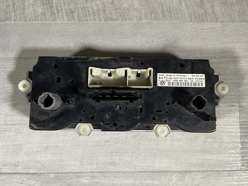 VW PASSAT B6 - 3C - 2005-2010 - klima panel - 1K0820047FT