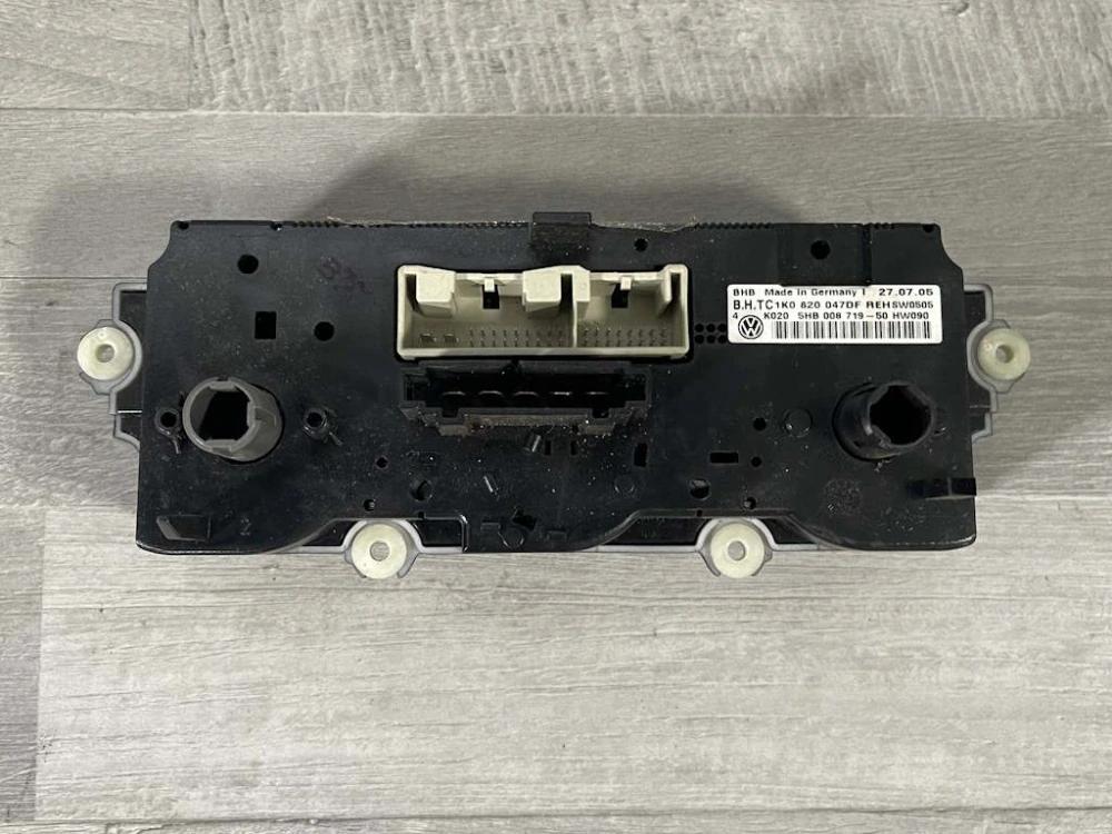 VW PASSAT B6 - 3C - 2005-2010 - klima panel - 1K0820047DF