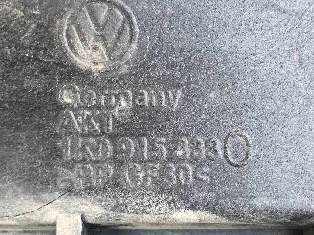 VW PASSAT B6 - 3C - 2005-2010 - plast pod baterii - 1K0915333