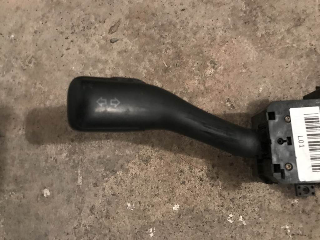 ŠKODA FABIA I 1999-2007 - 6Y - páčky pod volant - 8L0953513G 4B0953503F