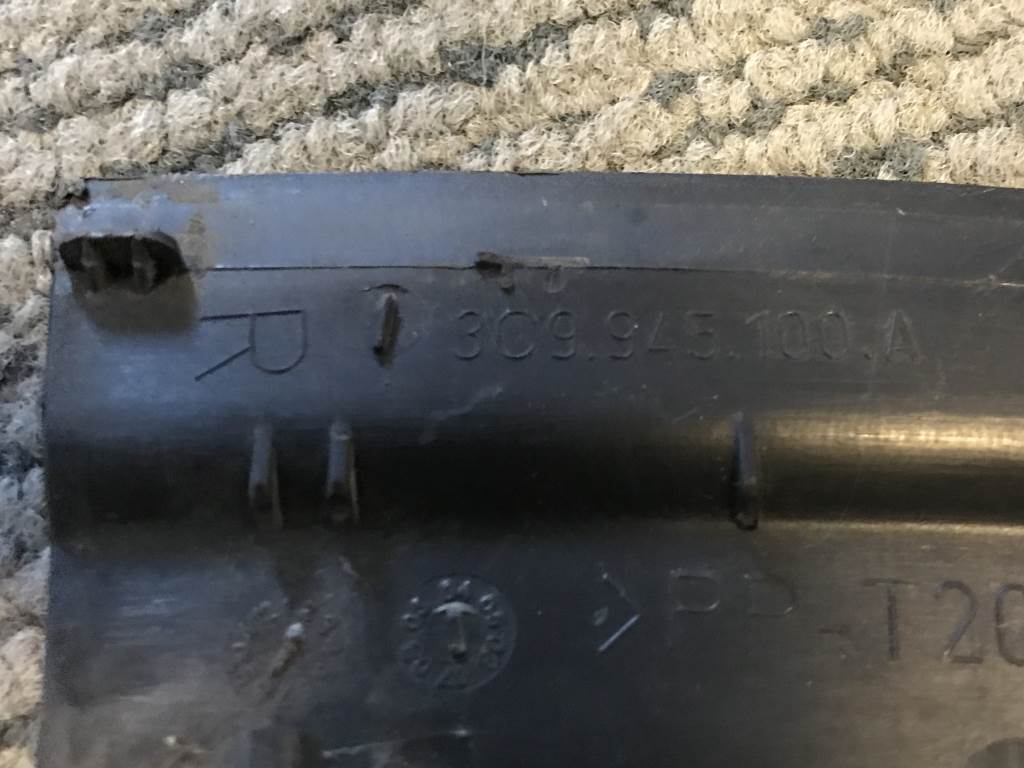 VW PASSAT B6 - 3C - 2005-2010 - plast PZ světla - KOMBI - 3C9945100A