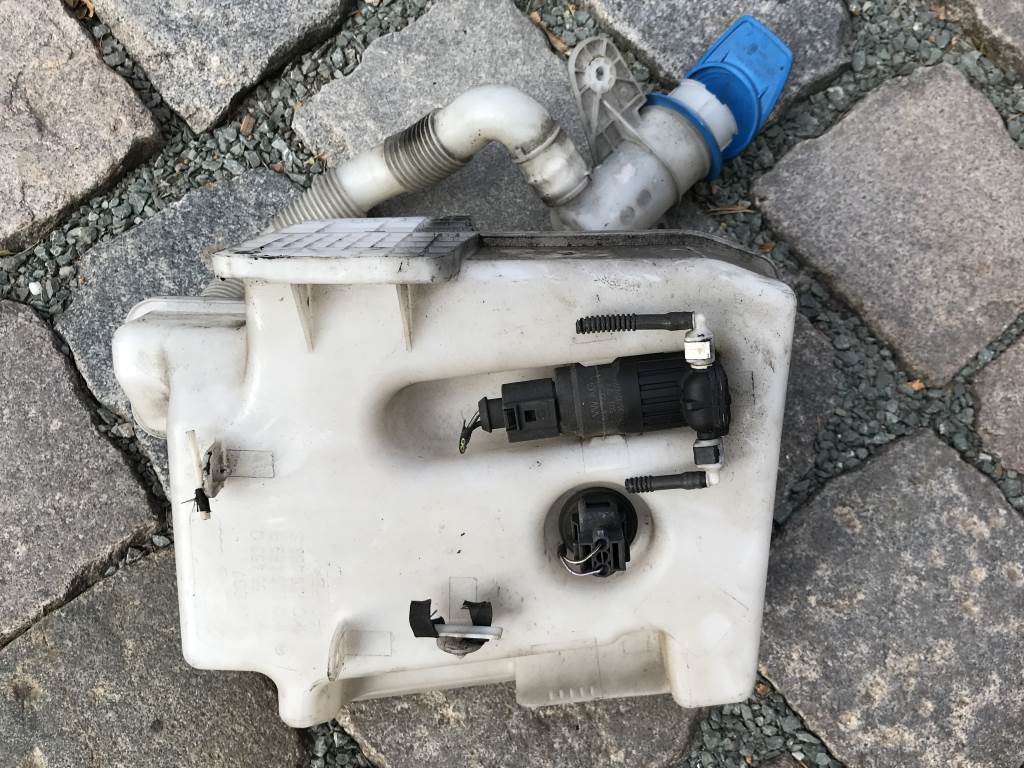 ŠKODA OCTAVIA 2 - 1Z - 2004-2009 - nádobka ostřikovačů - 1K0955453Q