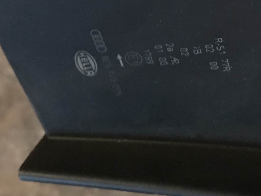 AUDI A4 - 8E - 2005-2008 - FACELIFT - světlo LZ - SEDAN