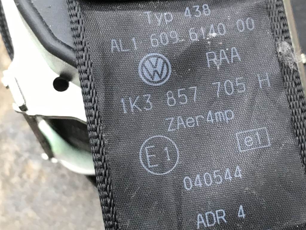 VW GOLF 5 - 1K - 2003-2009 - 3 DVEŘE - pásy LP + PP - 1K3857705H 1K3857706K