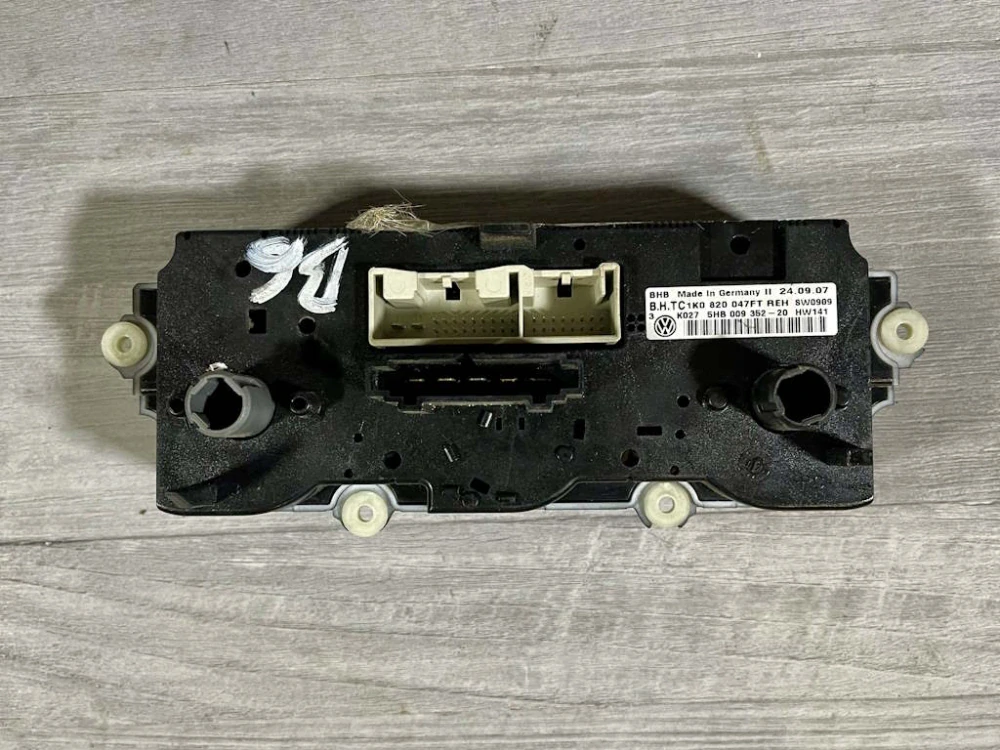 VW PASSAT B6 - 3C - 2005-2010 - klima panel - 1K0820047FT