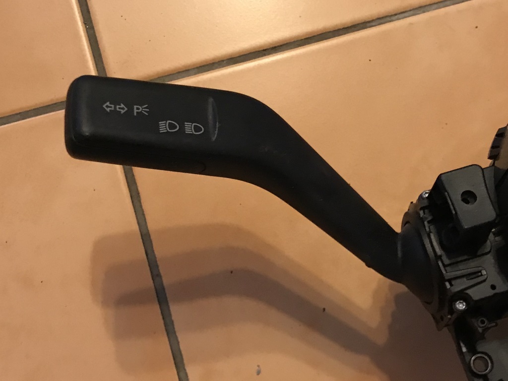 VW PASSAT B6 - 3C - 2005-2010 - páčky pod volant