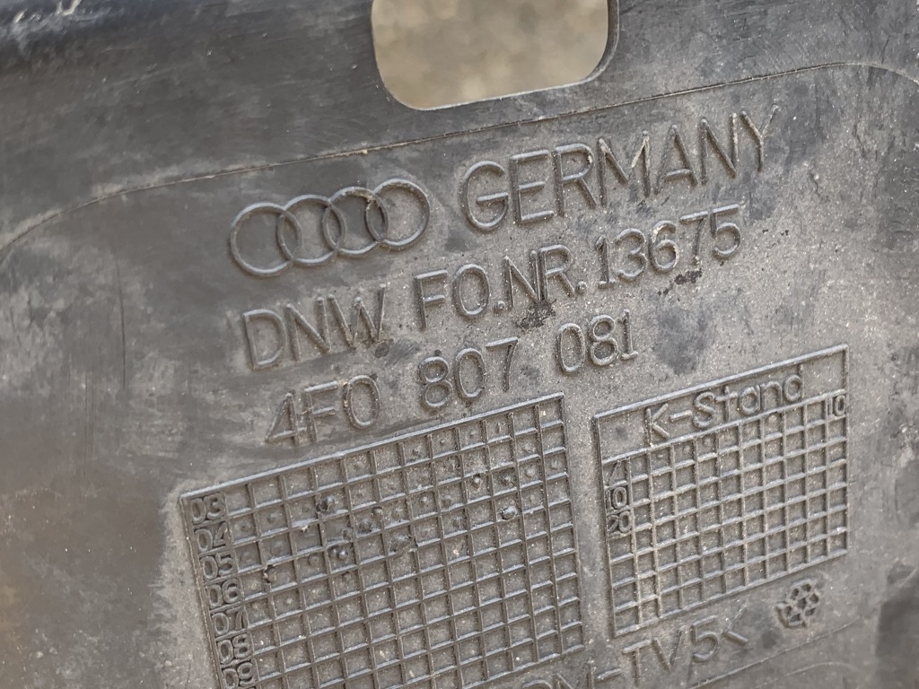 AUDI A6 - 4F - 2005-2011 - plast nad masku - 4F0807081