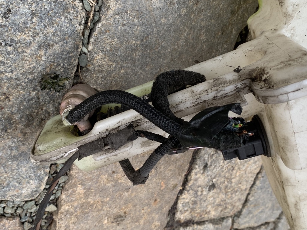 VW PASSAT B6 - 3C - 2005-2010 - nádobka ostřikovačů - 3C0955453