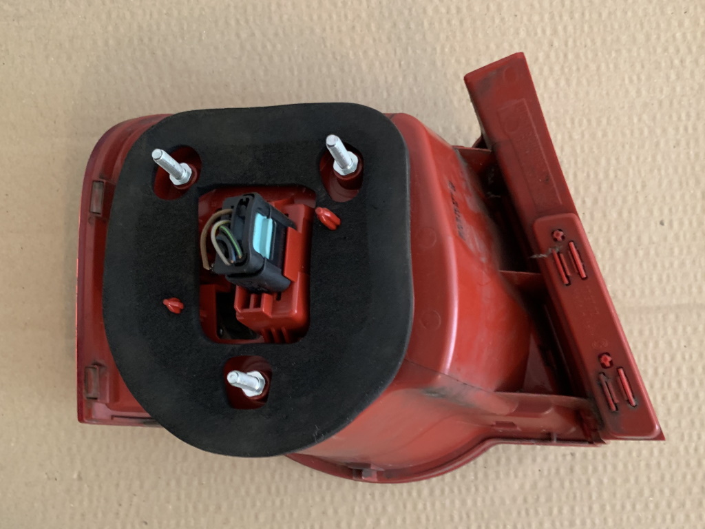 VW PASSAT B6 - 3C - 2005-2010 - světlo PZ SEDAN - 3C5945096H