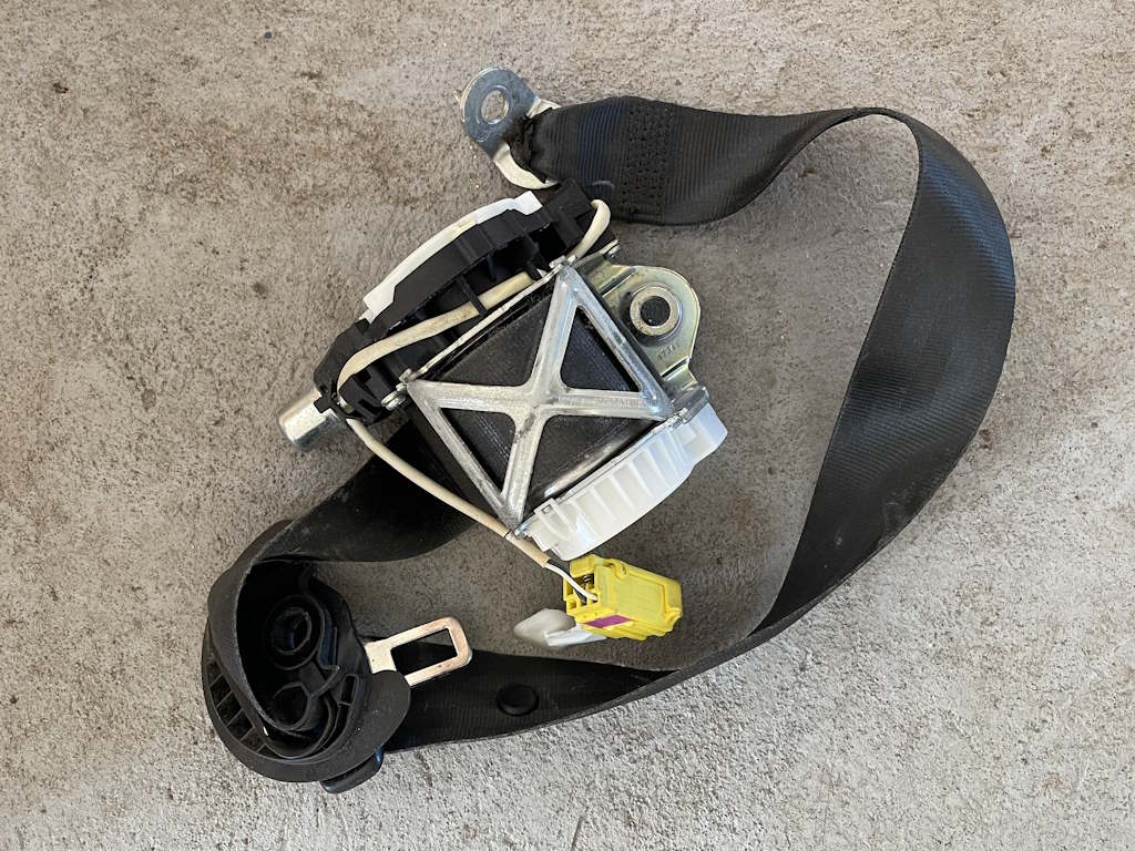 VW PASSAT B6 - 3C - 2005-2010 - pás PP - 3C1857706F