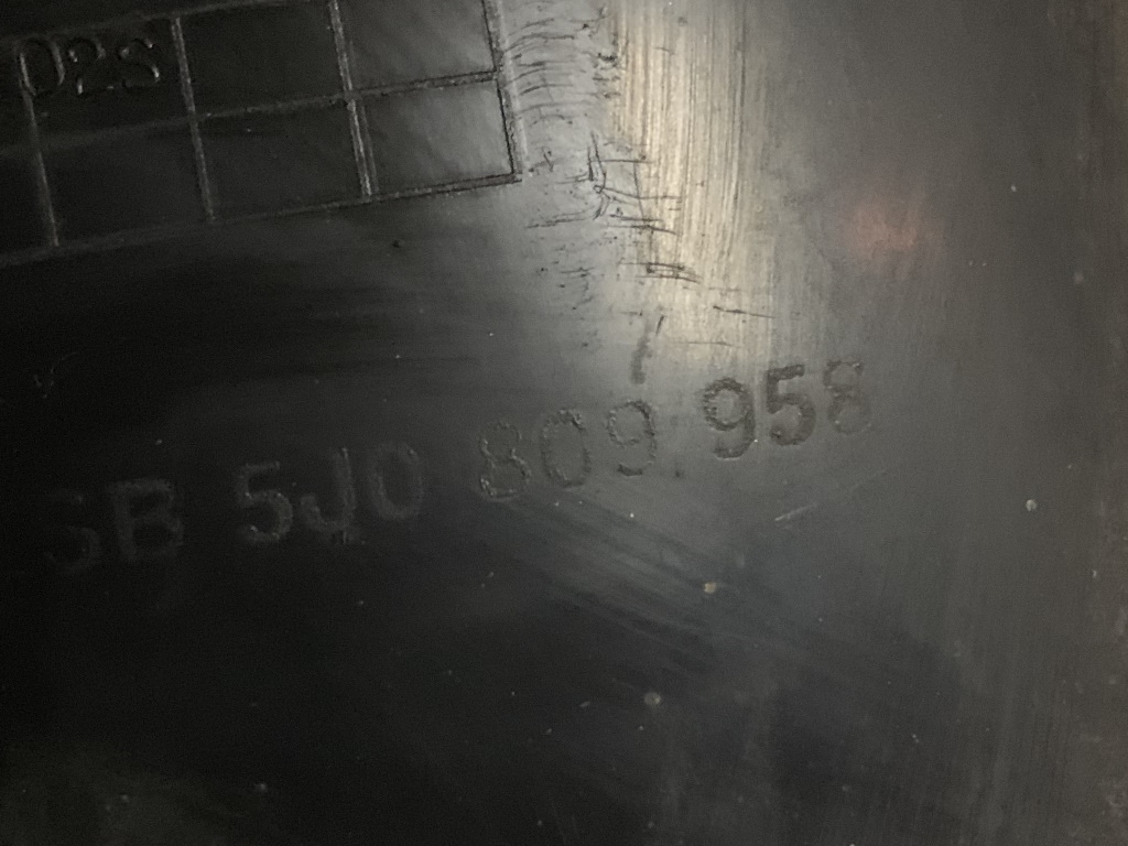 ŠKODA FABIA 2 - 5J - 2007-2014 - nadkolí PP - 5J0609958