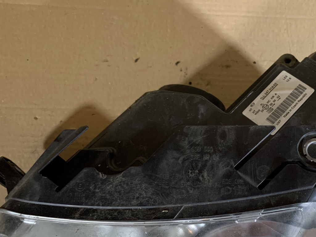 VW PASSAT B6 - 3C - 2005-2010 - světlo LP - ANGLIE