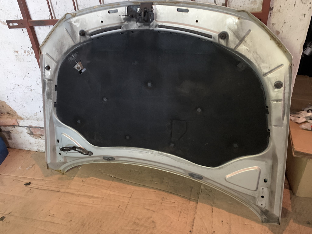 VW PASSAT B6 - 3C - 2005-2010 - kapota - LR7L