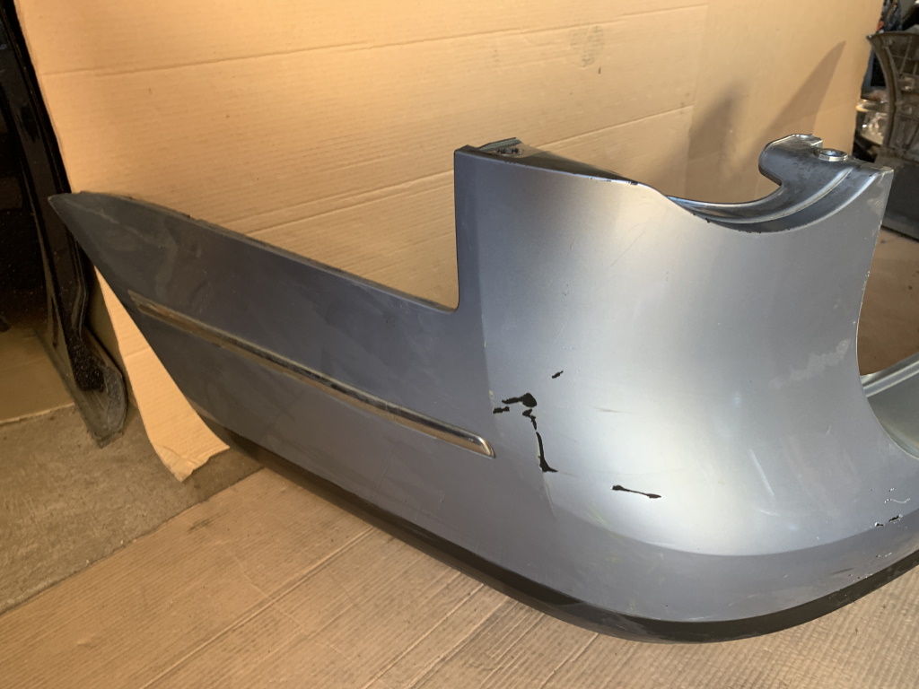 VW PASSAT B6 - 3C - 2005-2010 - nárazník zadní KOMBI - LB5M