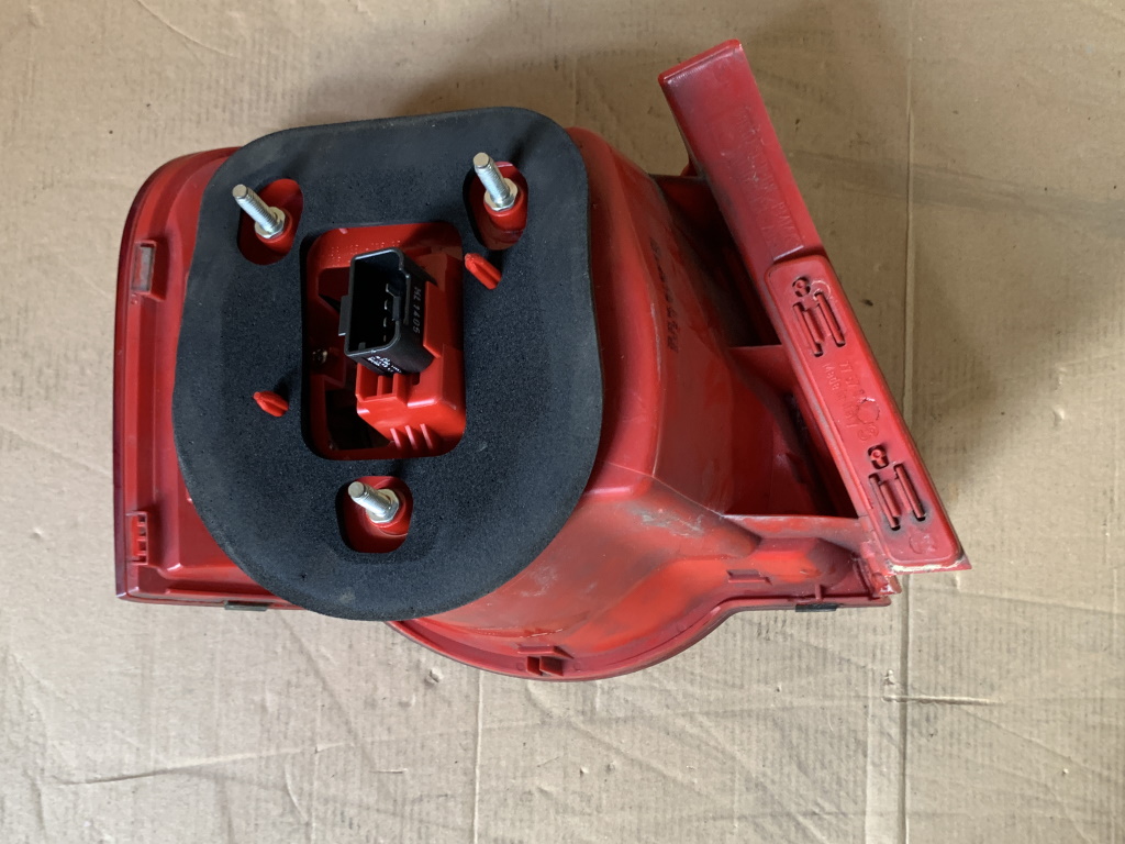 VW PASSAT B6 - 3C - 2005-2010 - světlo PZ SEDAN - 3C5945096C