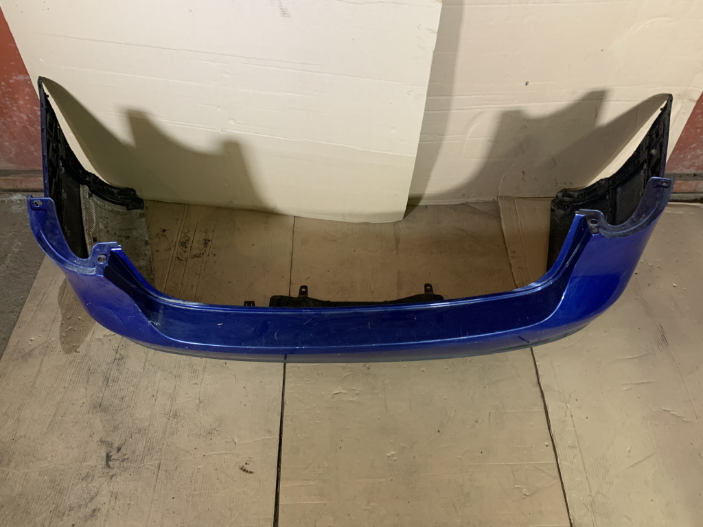 VW PASSAT B6 - 3C - 2005-2010 - nárazník zadní KOMBI - LC5E