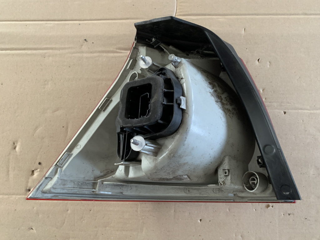 VW GOLF 5 - 1K - 2003-2009 - světlo PZ