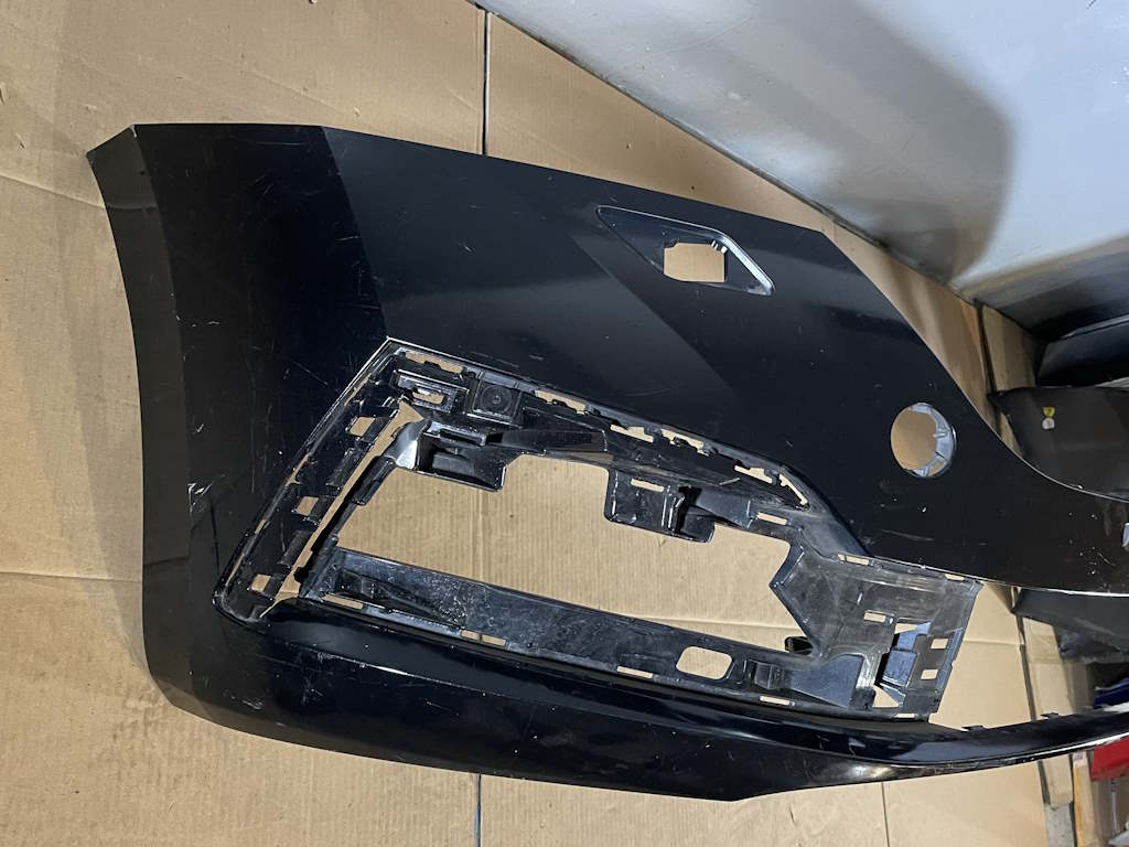 ŠKODA OCTAVIA 4 2019-2023 - 5E3 - nárazník OST + 4xPDC - 5E3807221