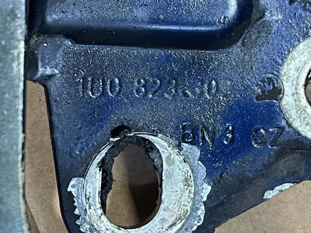 ŠKODA OCTAVIA 1 - 1U - 1996-2010 - panty kapoty LP+PP - 1U0823301 1U0823302