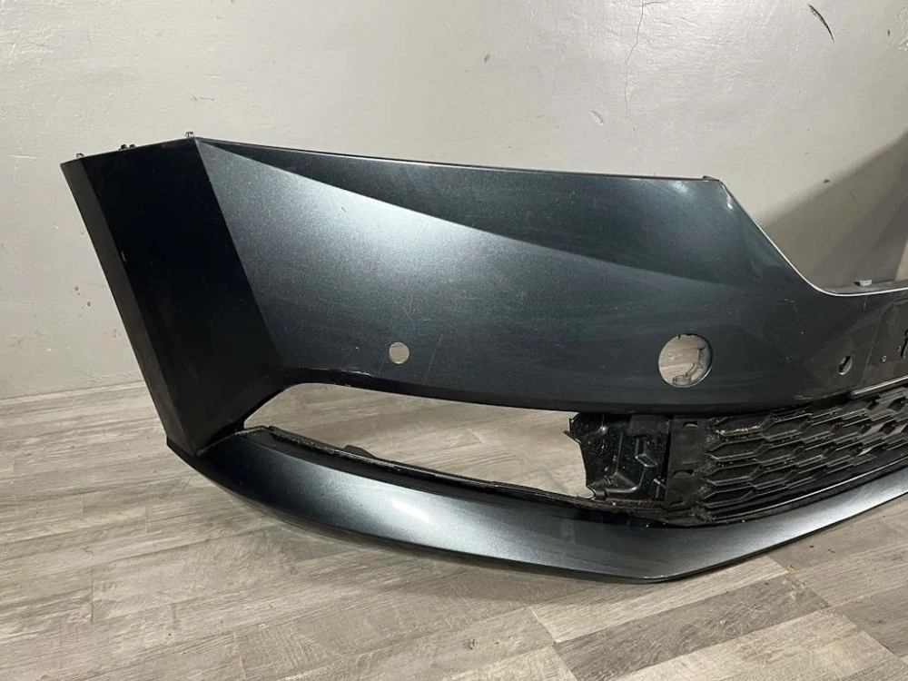 ŠKODA FABIA 3 - 6V - 2018-2021 - FACELIFT - nárazník 4xPDC - 6V0807221F