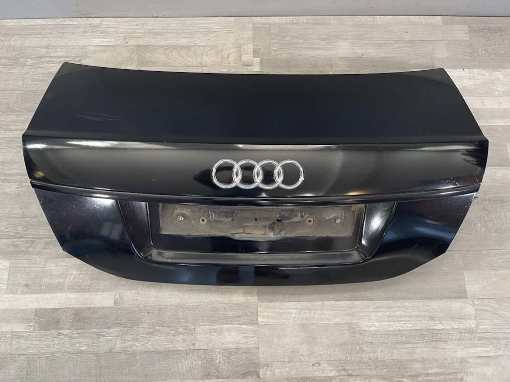 AUDI A6 - 4F - C6 - 2004-2008 - zadní víko SEDAN - LZ9Y