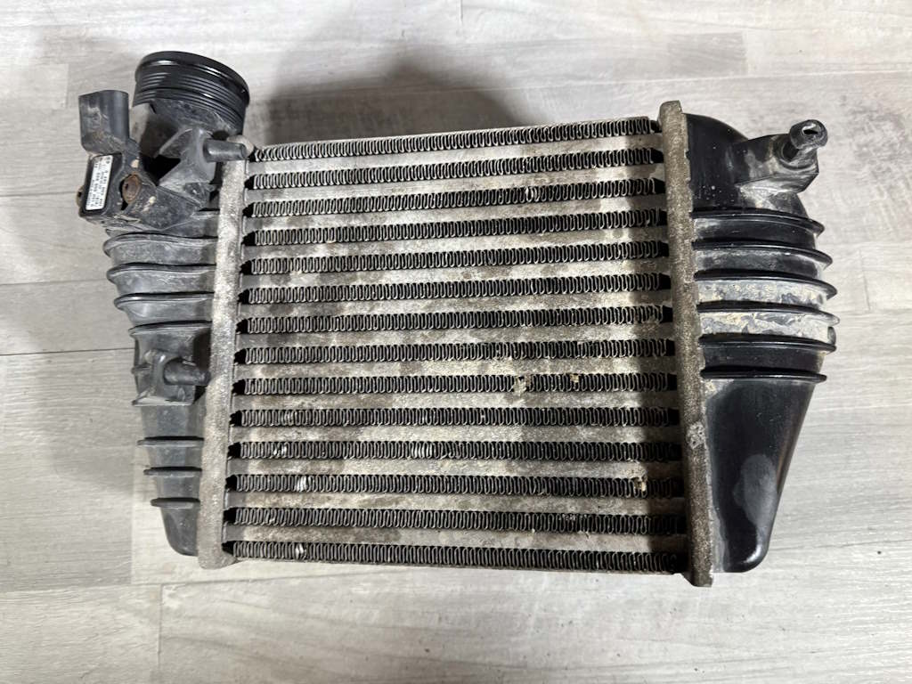AUDI A6 - 4F - C6 - 2004-2011 - intercooler 2.0 TDI - 4F0145805AA