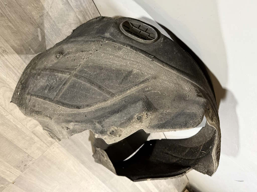 AUDI A6 - 4F - C6 - 2004-2011 - nadkolí PP - 4F0821134H