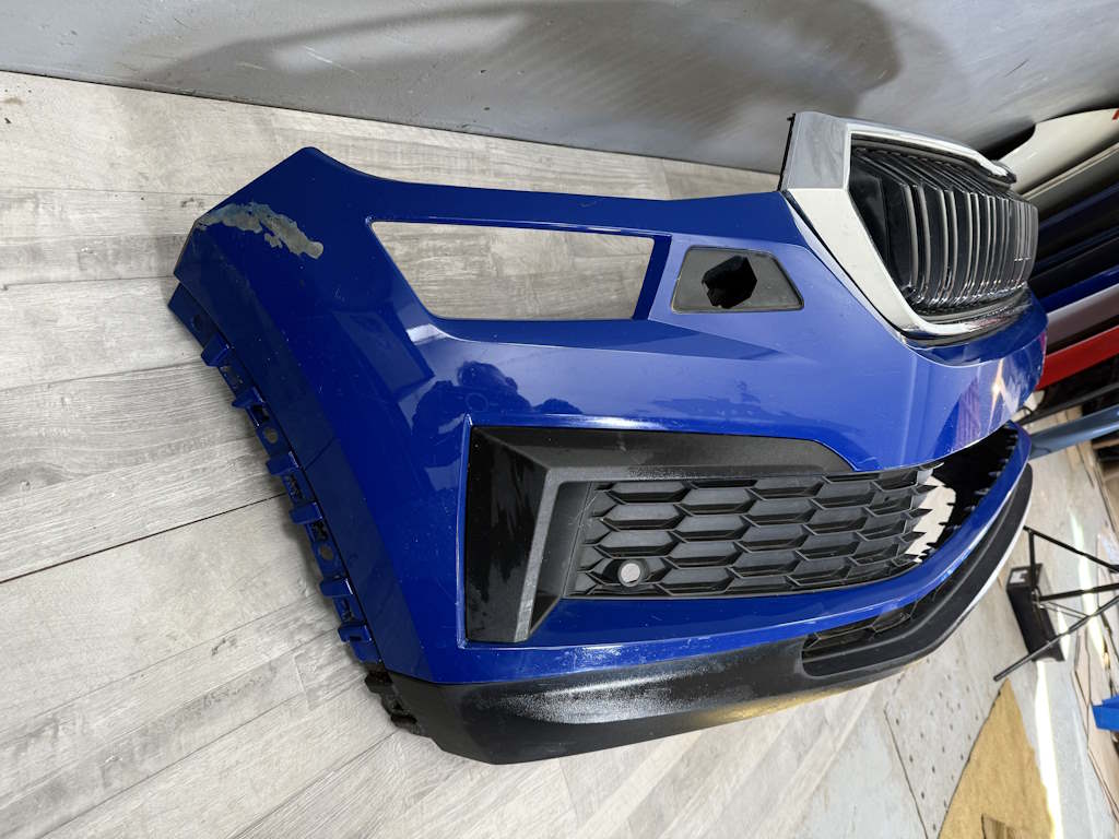 ŠKODA KODIAQ - 565 - 2021-2024 - FACELIFT - nárazník + maska + mřížka - OST - 565807221H 565853653C 565807061 565807368 565807056A5 565807055A