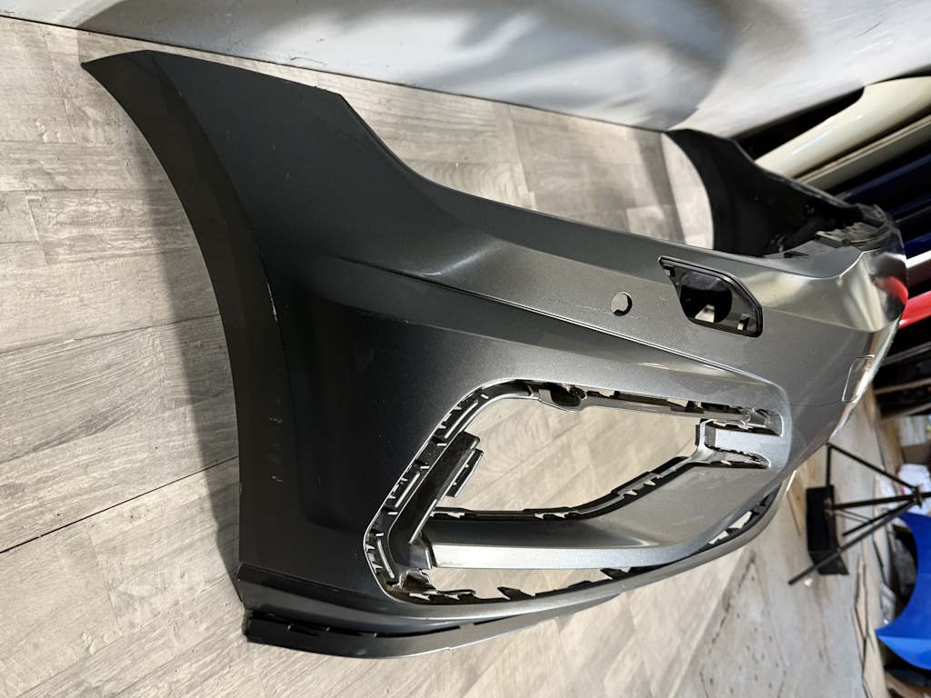 VW GOLF 7 FACELIFT - 5G - 2016-2020 - nárazník R-LINE - OST + 4xPDC - 5G0807221LR