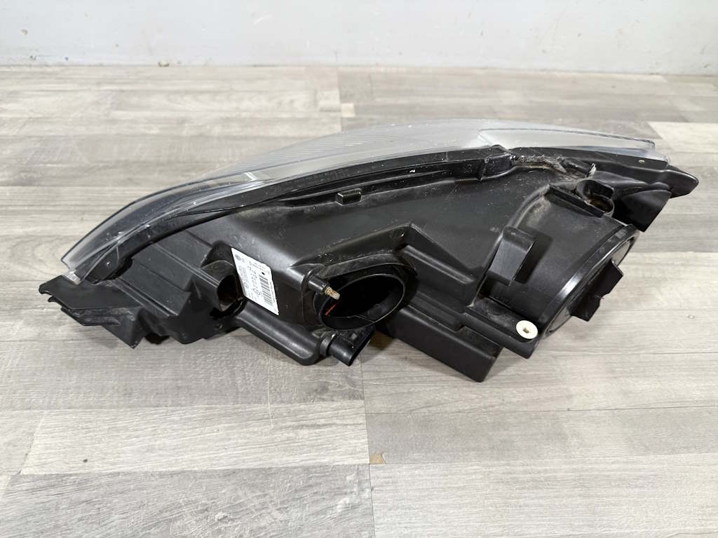 VW GOLF PLUS - 5M - 2004-2008 - světlo PP - 5M1941006G - POŠKOZENÉ