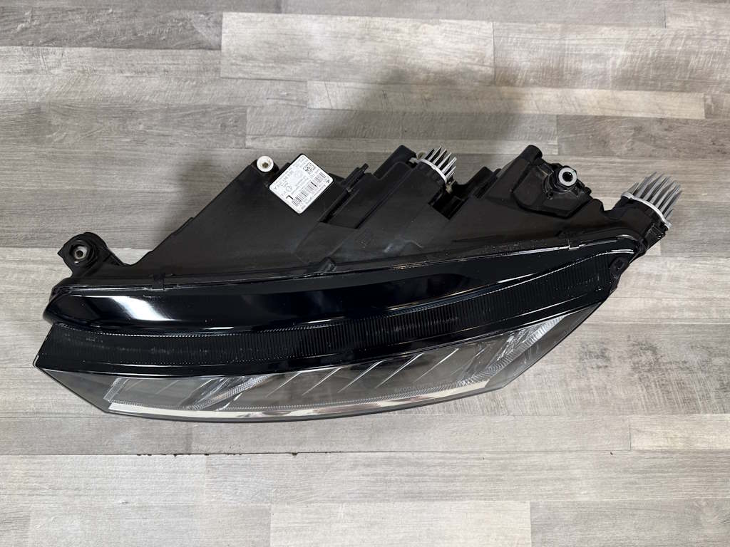 ŠKODA OCTAVIA 4 2019-2023 - 5E3 - LED světlo LP + jednotka - 5E4941015A 992941572CD