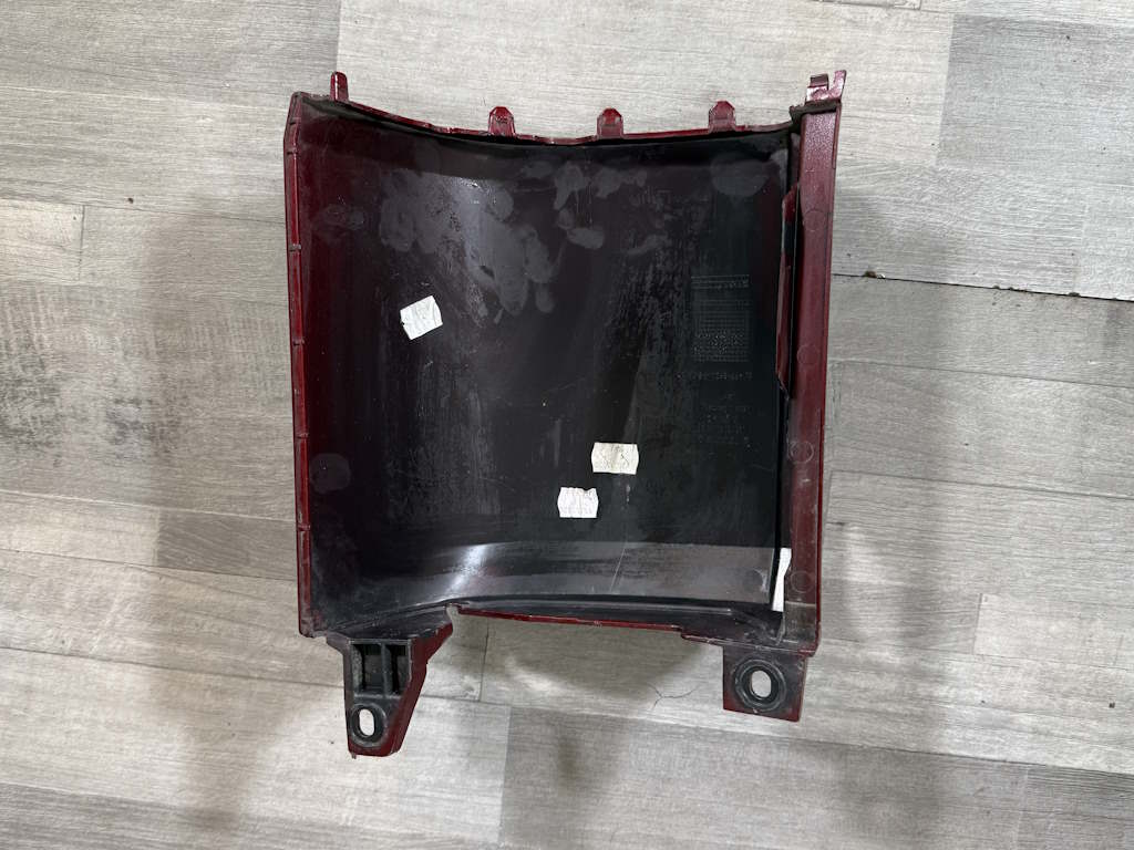 VW TRANSPORTER T5.1 - 7E - kryt nárazníku LZ - 7E0807321P