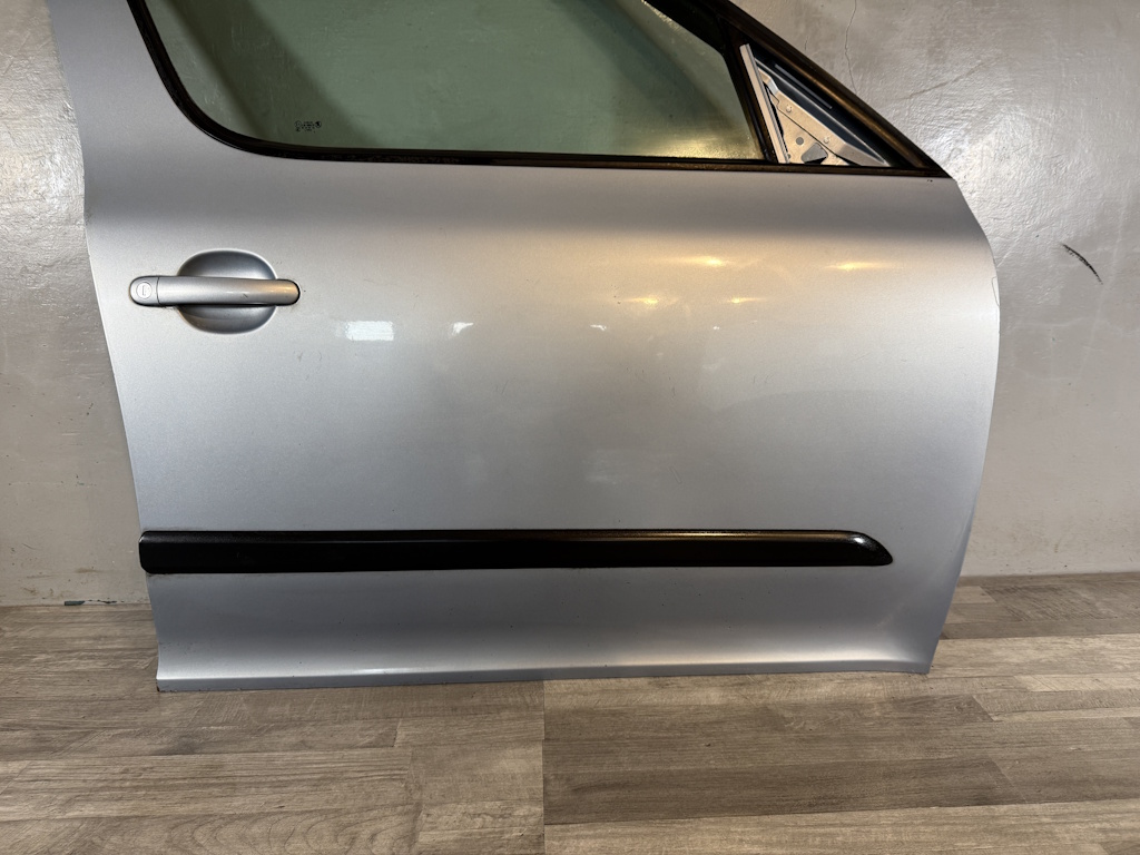 ŠKODA YETI - 5L - 2009-2012 - dveře PP - 9452