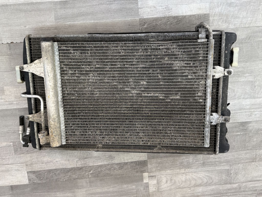 ŠKODA FABIA 2 - 5J - 2007-2010 - ventilátor + chladiče - 6Q0121207N 6Q0121253R