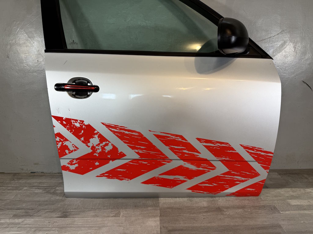 ŠKODA FABIA 2 - 5J - 2007-2014 - dveře PP + zrcátko - 9156