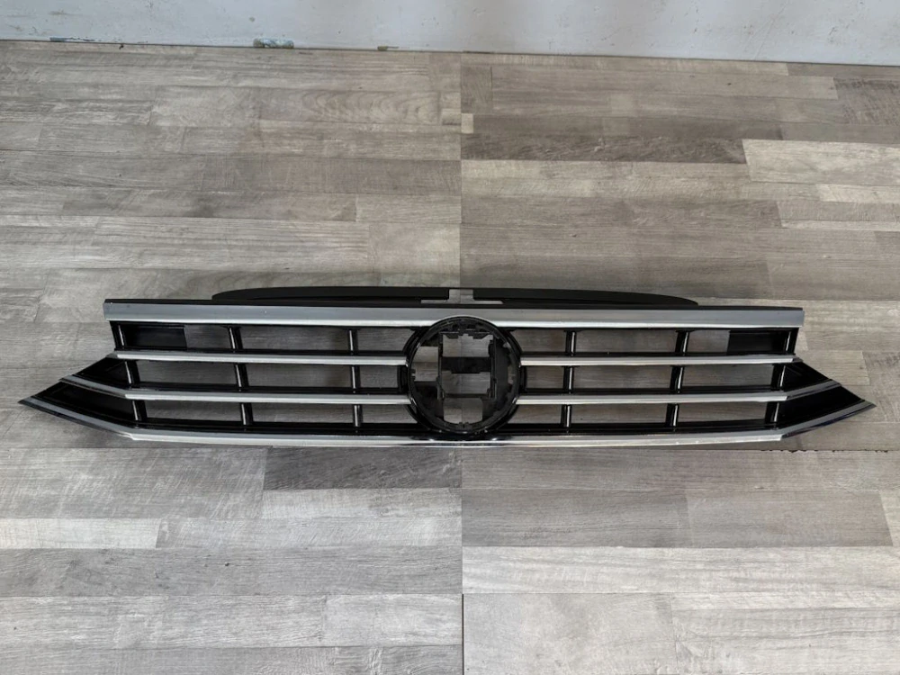 VW PASSAT B8 - 3G - 2020-2024 - FACELIFT - maska - R-LINE - 3G0853653K